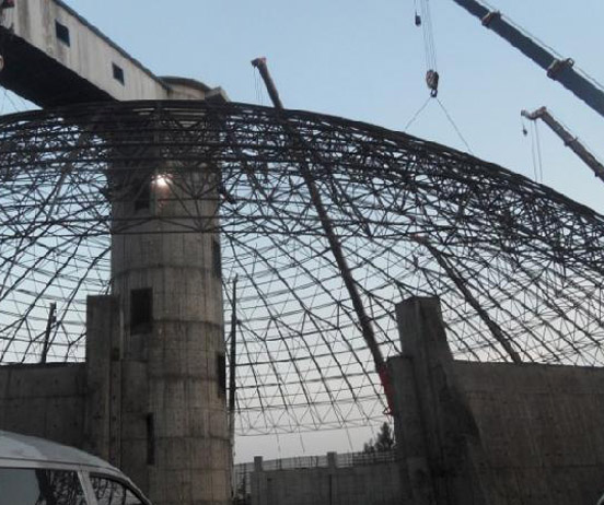 通辽网架分条或分块安装法